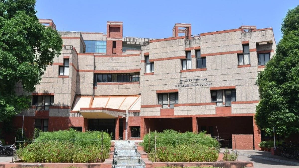 Overview of IIT Kanpur